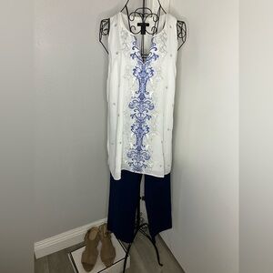 White House Black Market large white SL Gianna Embrd Shell tunic